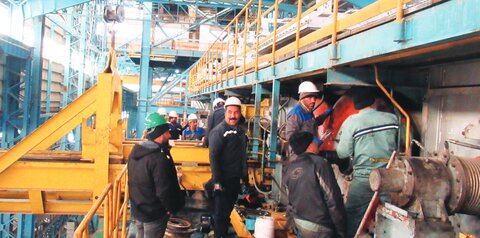 گرامیداشت روز کارگر در شرکت ورق‌خودرو چهارمحال و بختیاری