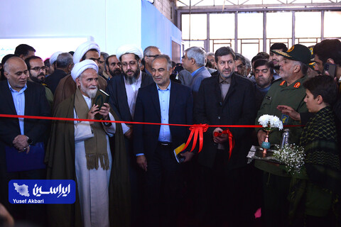 آیین افتتاح نمایشگاه زاینده‌نور