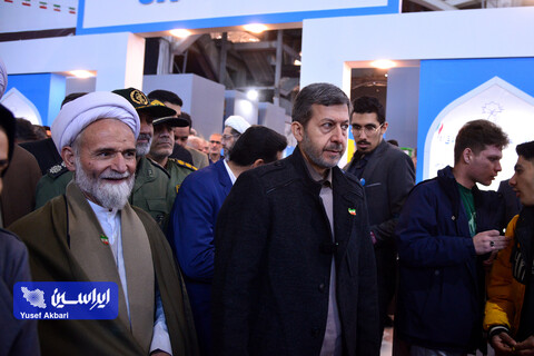 آیین افتتاح نمایشگاه زاینده‌نور