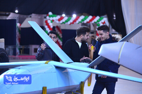 آیین افتتاح نمایشگاه زاینده‌نور