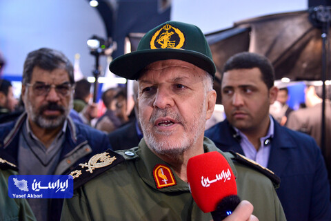 آیین افتتاح نمایشگاه زاینده‌نور