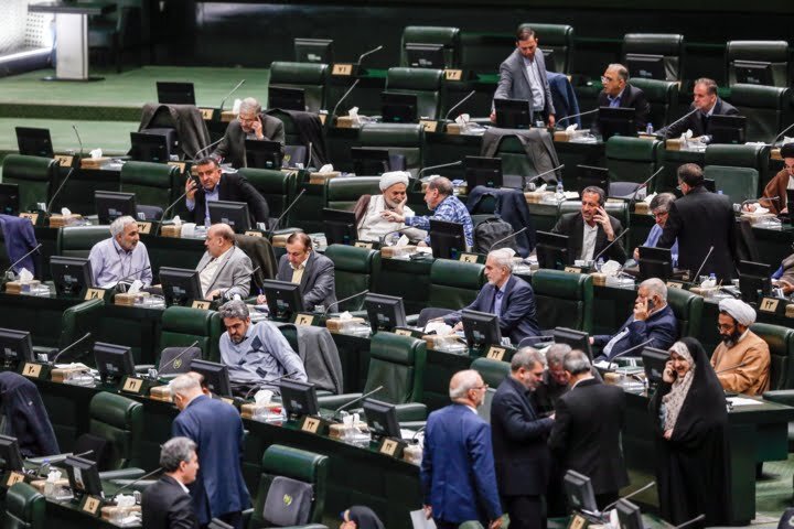 تعطیلی پنج‌شنبه به ۱۴۰۴ موکول شد/تعطیلی شنبه‌ها منتفی است