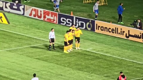 شادی گل سپاهان مقابل استقلال خوزستان تقدیم به لیموچی