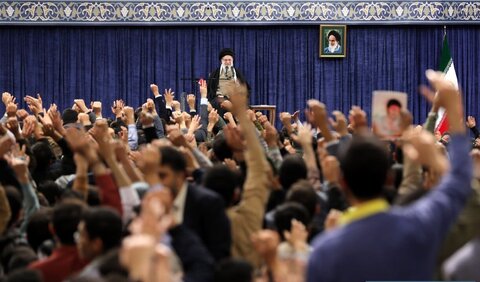 دعوت رئیس جمهور آمریکا به مذاکره، فریب افکار عمومی دنیاست