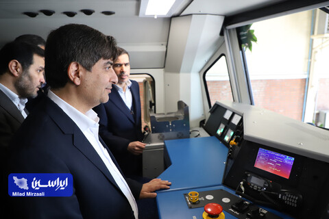 مراسم تحویل آخرین واحد لوکوموتیو مجتمع فولاد مبارکه