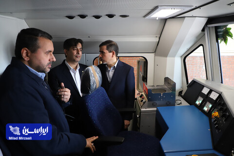 مراسم تحویل آخرین واحد لوکوموتیو مجتمع فولاد مبارکه