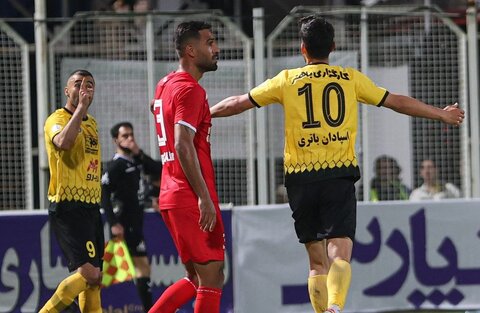 خلاصه بازی نساجی - سپاهان/ تساوی در آخرین بازی سال