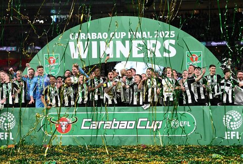 لیورپول یک جام دیگر را هم از دست داد/ اولین قهرمانی نیوکاسل در جام اتحادیه