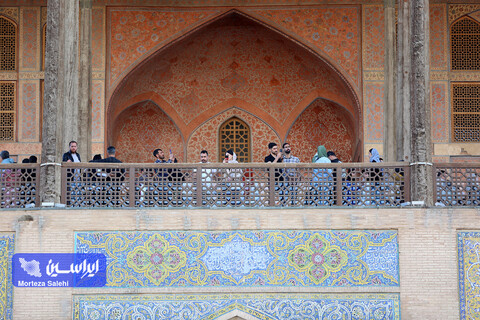 مسافران نوروزی در میدان نقش جهان اصفهان