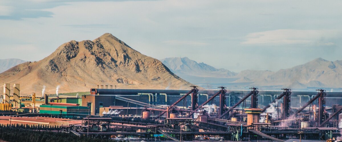 فولاد مبارکه با ثبت چندین رکورد در فروردین، گام اول سال ۱۴۰۴ را محکم برداشت