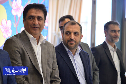 نشست‌ نوروزی مدیرعامل گروه فولاد مبارکه با مدیران عامل شرکت‌های زیرمجموعه، ذینفعان و شرکای کسب و کار