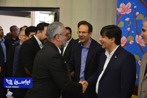 نشست‌ نوروزی مدیرعامل گروه فولاد مبارکه با مدیران عامل شرکت‌های زیرمجموعه، ذینفعان و شرکای کسب و کار