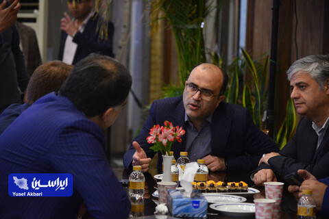 نشست‌ نوروزی مدیرعامل گروه فولاد مبارکه با مدیران عامل شرکت‌های زیرمجموعه، ذینفعان و شرکای کسب و کار