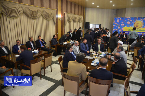 نشست‌ نوروزی مدیرعامل گروه فولاد مبارکه با مدیران عامل شرکت‌های زیرمجموعه، ذینفعان و شرکای کسب و کار