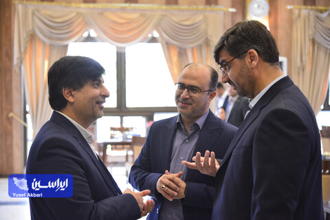 نشست‌ نوروزی مدیرعامل گروه فولاد مبارکه با مدیران عامل شرکت‌های زیرمجموعه، ذینفعان و شرکای کسب و کار