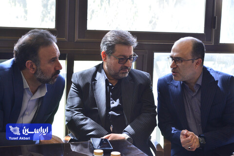 نشست‌ نوروزی مدیرعامل گروه فولاد مبارکه با مدیران عامل شرکت‌های زیرمجموعه، ذینفعان و شرکای کسب و کار