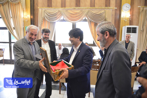 نشست‌ نوروزی مدیرعامل گروه فولاد مبارکه با مدیران عامل شرکت‌های زیرمجموعه، ذینفعان و شرکای کسب و کار