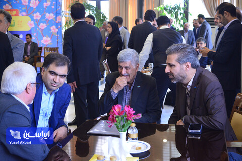 نشست‌ نوروزی مدیرعامل گروه فولاد مبارکه با مدیران عامل شرکت‌های زیرمجموعه، ذینفعان و شرکای کسب و کار