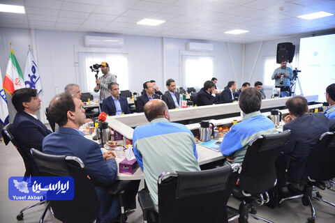 نشست مدیرعامل گروه فولاد مبارکه با مسئولین شرکت صناپ