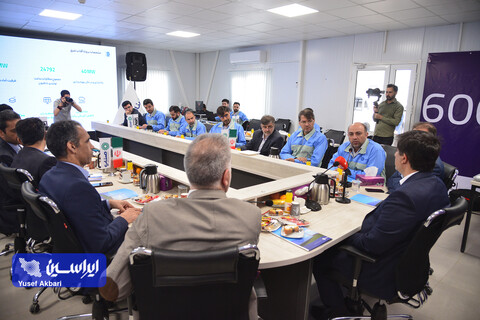 نشست مدیرعامل گروه فولاد مبارکه با مسئولین شرکت صناپ