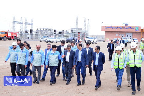 بازدید تخصصی مدیرعامل گروه فولاد مبارکه از بخش‌های مختلف نیروگاه خورشیدی آفتاب شرق