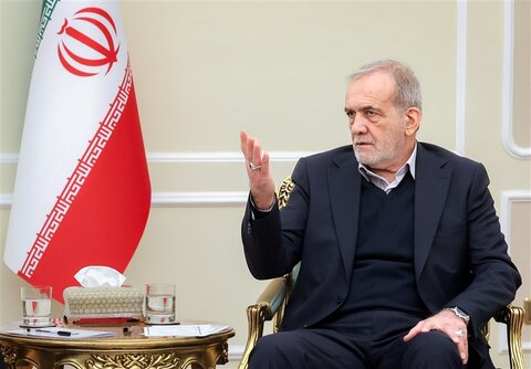 واکنش رئیس جمهور به استقرار هواپیماهای بمب‌افکن در منطقه