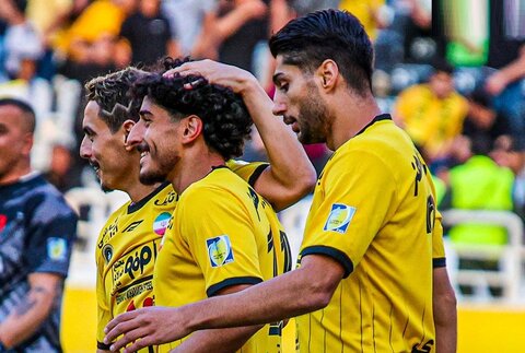 خلاصه بازی سپاهان - مس رفسنجان/ برد با گل تماشایی آقایی‌پور