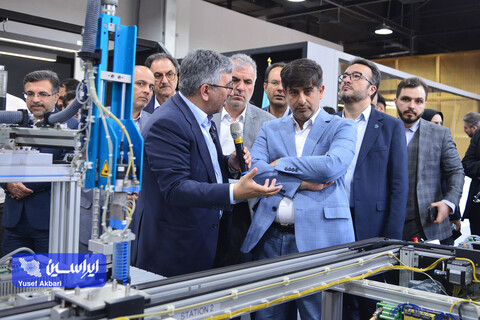بازدید مدیرعامل گروه فولاد مبارکه از پردیس توسعه فناوری‌های راهبردی فولاد مبارکه و آزمایشگاه توسعه صنعت ۴.۰