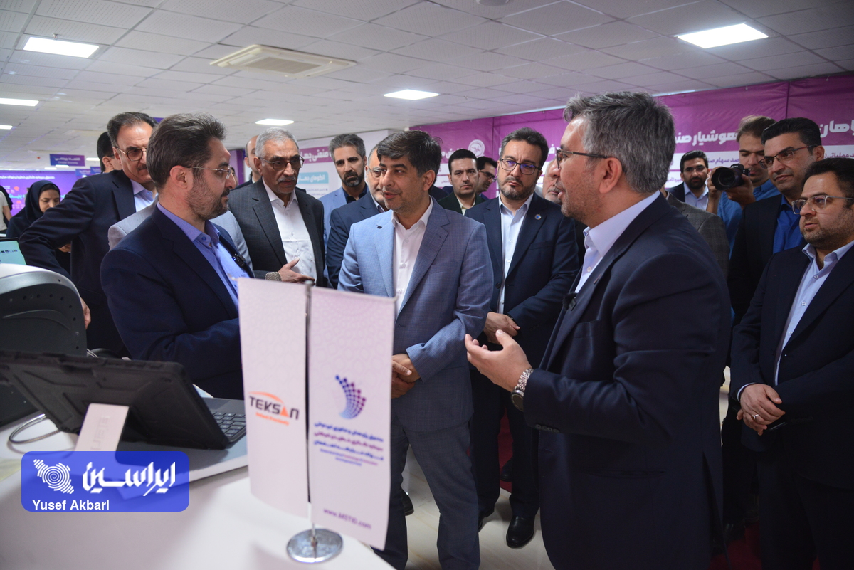 بازدید مدیرعامل فولاد مبارکه از نمایشگاه توانمندی‌های شرکت‌های سرمایه‌پذیر MSTID FUND