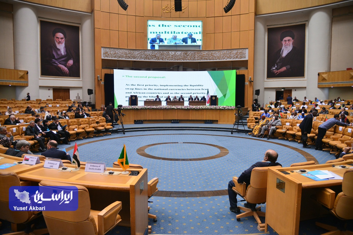 انعقاد تفاهم‌نامه حمل و نقل هوایی با ۱۵ کشور آفریقایی در دستور کار است 