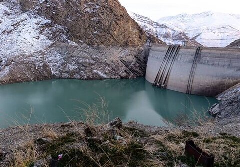 ذخیره سد زاینده رود ۱۱ میلیون متر مکعب کمتر از پارسال است