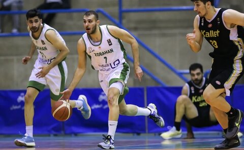 یک سال است که هیچ درآمدی نداشتیم/ احسانی قسم خورد پول پرداخت می‌شود!