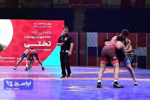 رقابت‌های بین‌المللی کشتی آزاد جام تختی