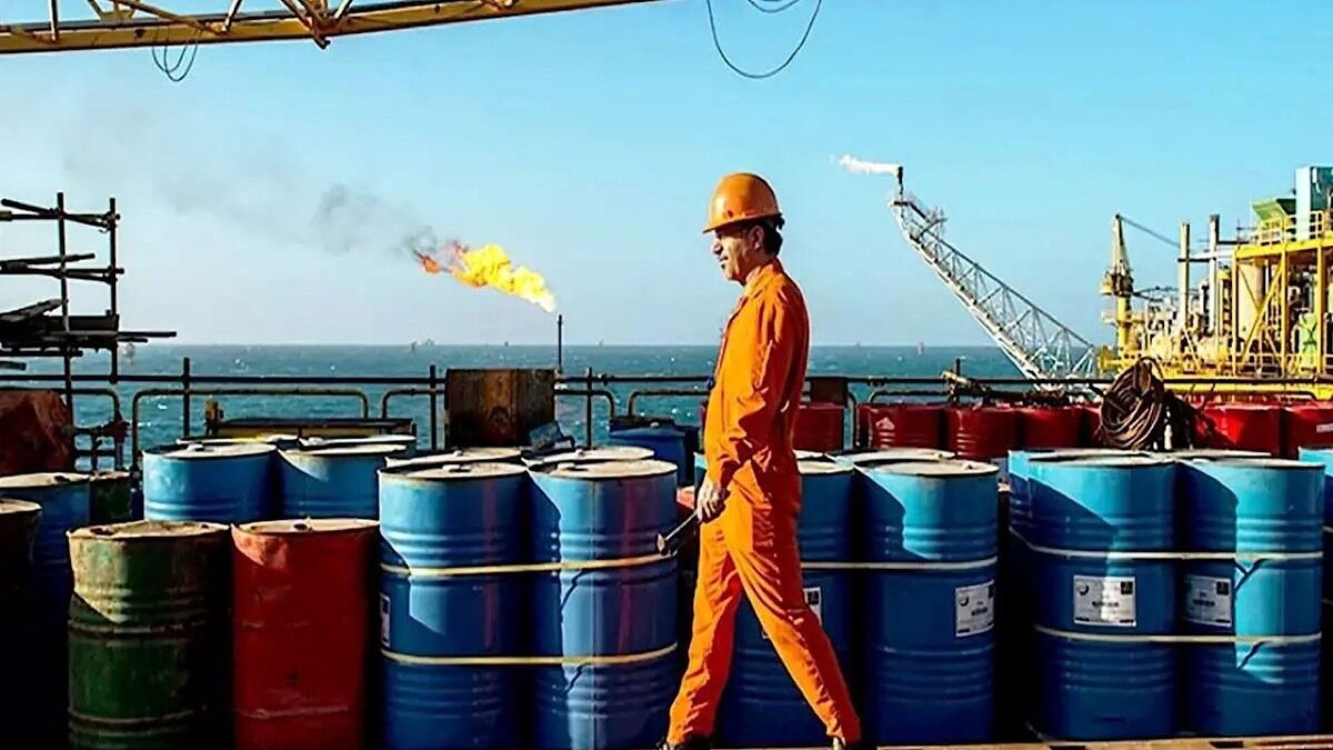 صادرات نفت ایران به مقدار قابل توجهی ادامه یافته است