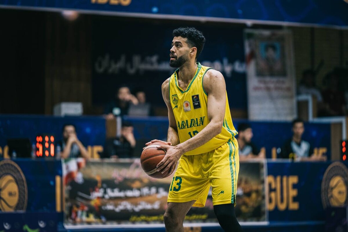 حسین مکاریان