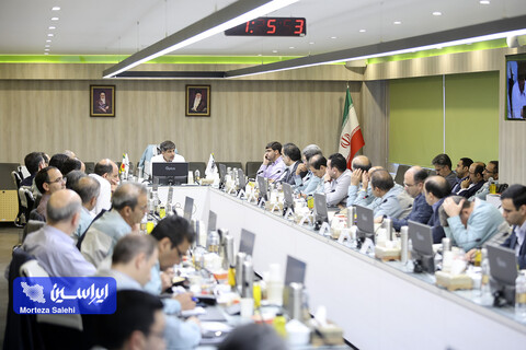 تولید محصولات با ارزش افزوده بالا و کاهش هزینه‌ها ضروری است