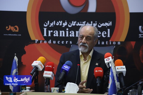 زیان ۵/۵ میلیارد دلاری زنجیره فولاد در سال ۱۴۰۳/ ۱۴ میلیارد دلار ارزش از دست رفته تولید آهن و فولاد در ۴ سال