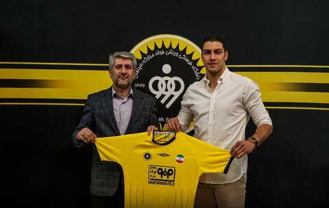 محمدرضا اخباری به سپاهان ملحق شد