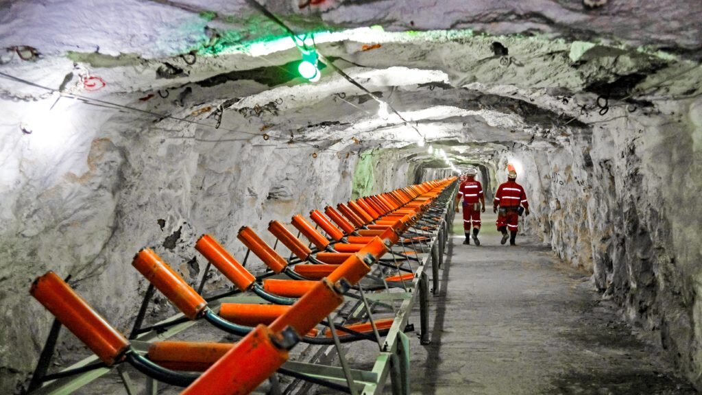 صعود قیمت پلاتین به بالاترین حد خود در دو سال گذشته 