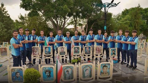 سپاهانی‌ها از گلستان شهدا عازم روسیه شدند