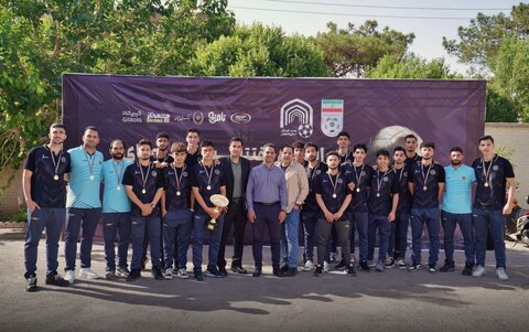 پسران و دختران سپاهان، قهرمان لیگ‌های استانی فوتبال