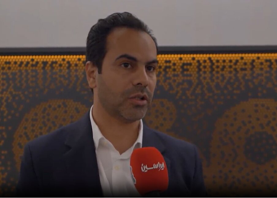 مراکز خدماتی بازوهای فولاد مبارکه در بازار خرده‌فروشی و فروش به تولیدکنندگان جزء هستند