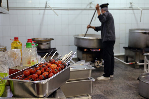 توصیه کارشناسان به استفاده از آب و غذای سالم / مراقب رستوران‌های بین راهی باشید