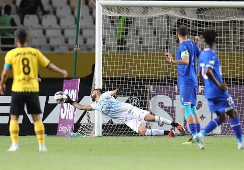 استقلال دنبال جذب دروازه‌بانی جدید