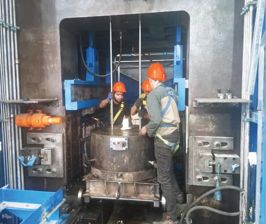 نصب موفقیت‌آمیز جک‌های قفسه نورد شماره ۲ شرکت نورد فولاد زرین شهرکرد