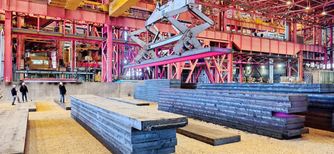 عرضه تختال‌های آزمایشی فولاد سفیددشت