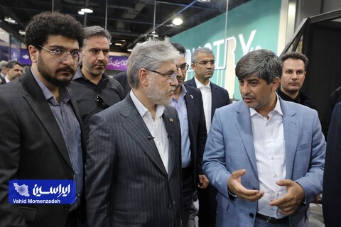 بازدید وزیر علوم از مرکز نوآوری فولاد مبارکه در دانشگاه صنعتی اصفهان