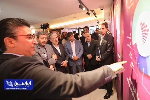 بازدید وزیر علوم از مرکز نوآوری فولاد مبارکه در دانشگاه صنعتی اصفهان