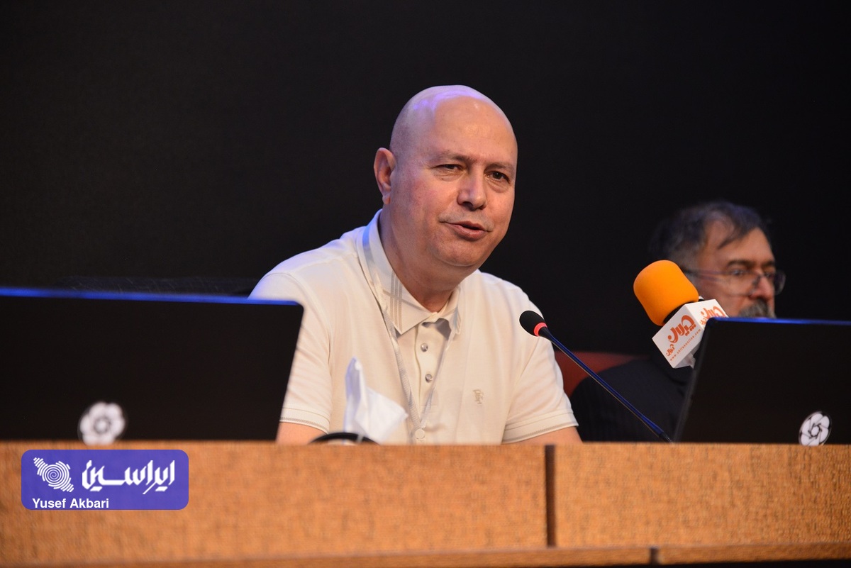 شکوری: برای نجات تولید روی پای خود بایستیم