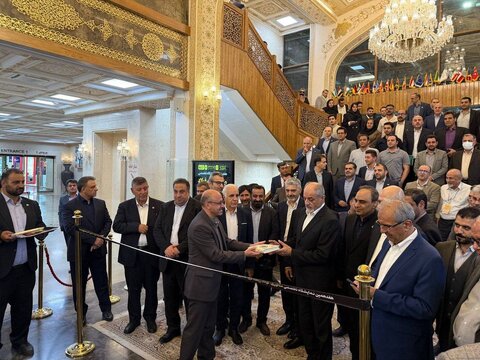 فولاد در محاصره بحران